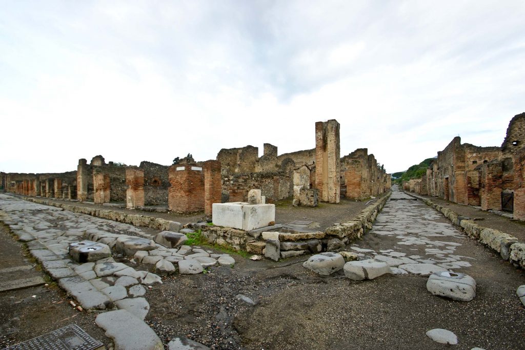 Pompeii and Naples Italy 3
